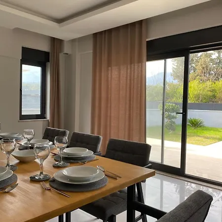 Artisthousekemer Villa *