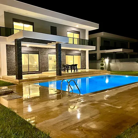 Artisthousekemer Villa